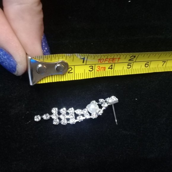 Pearl and rhinestone earrings - Picture 3 of 3